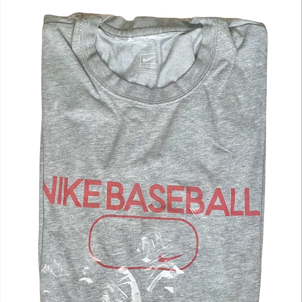 New Nike: Small Gray Baseball Short Sleeve Round Neck Workout Shirt - Picture 3 of 3